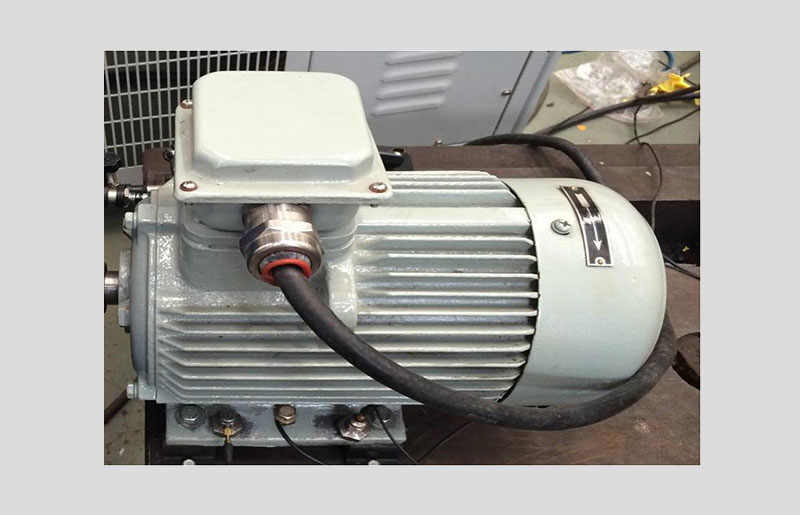 低振動、低噪聲三相異步電動機